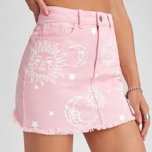 Shein High Waist Raw Hem Graphic Print Denim Skirt